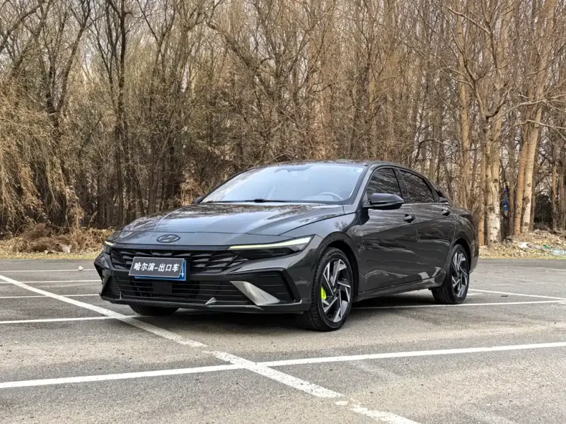 Hyundai Elantra, 2023