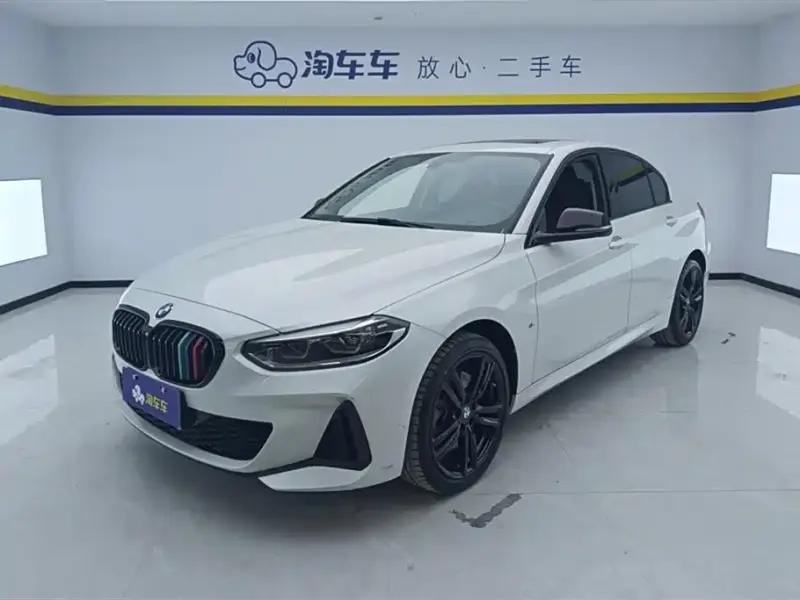 BMW 1 Series, 2021