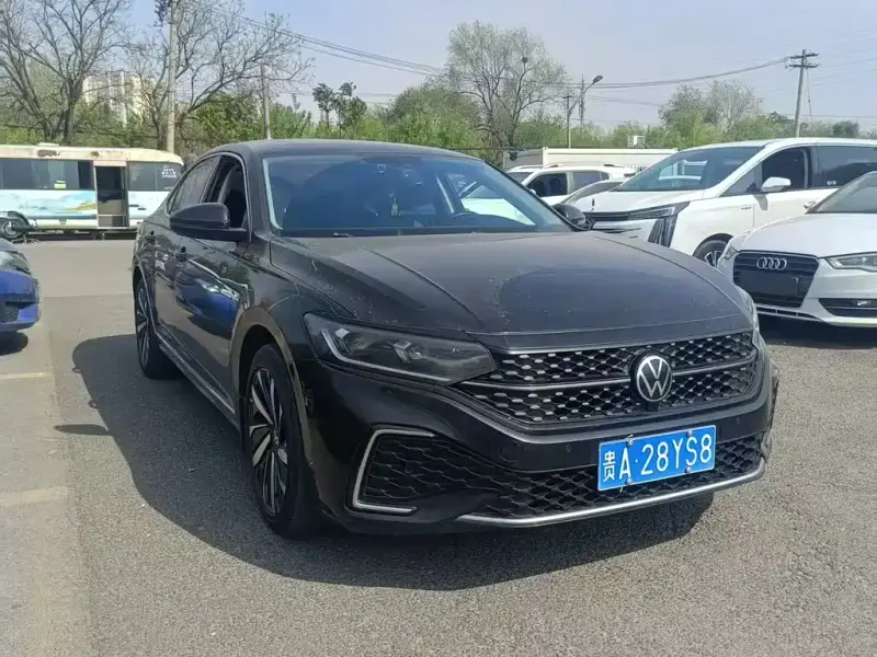 Volkswagen Passat, 2022