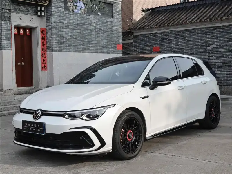 Volkswagen Golf, 2023