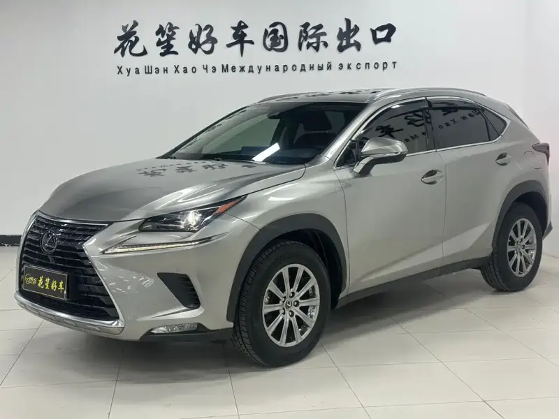 Lexus NX, 2021
