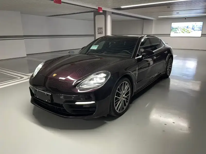 Porsche Panamera, 2022