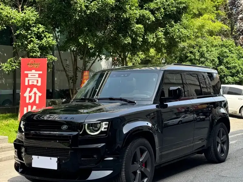 Land Rover Defender, 2025