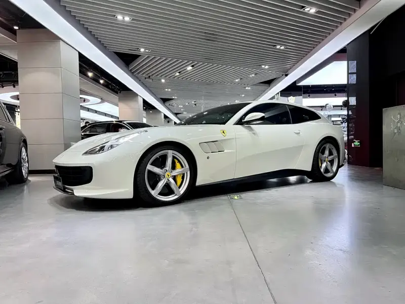 Ferrari GTC4Lusso, 2018