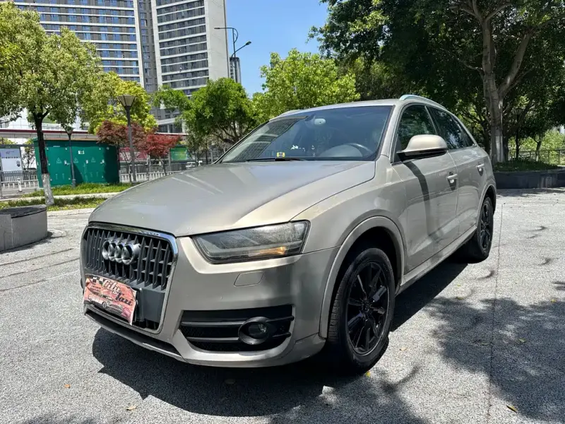 Audi Q3, 2013