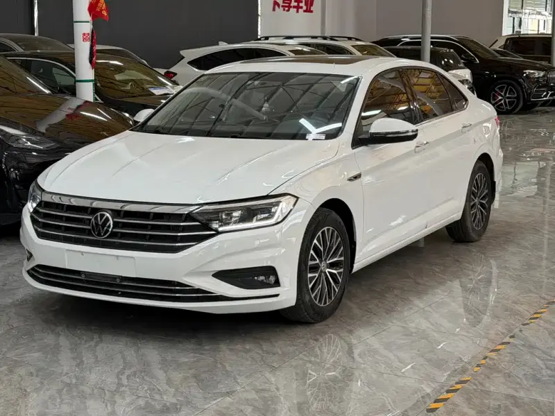 Volkswagen Sagitar, 2020