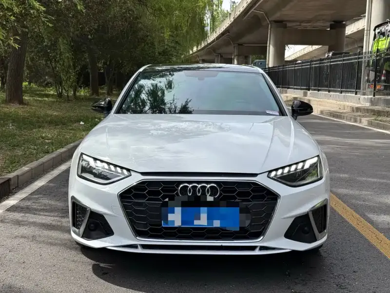 Audi A4L, 2021