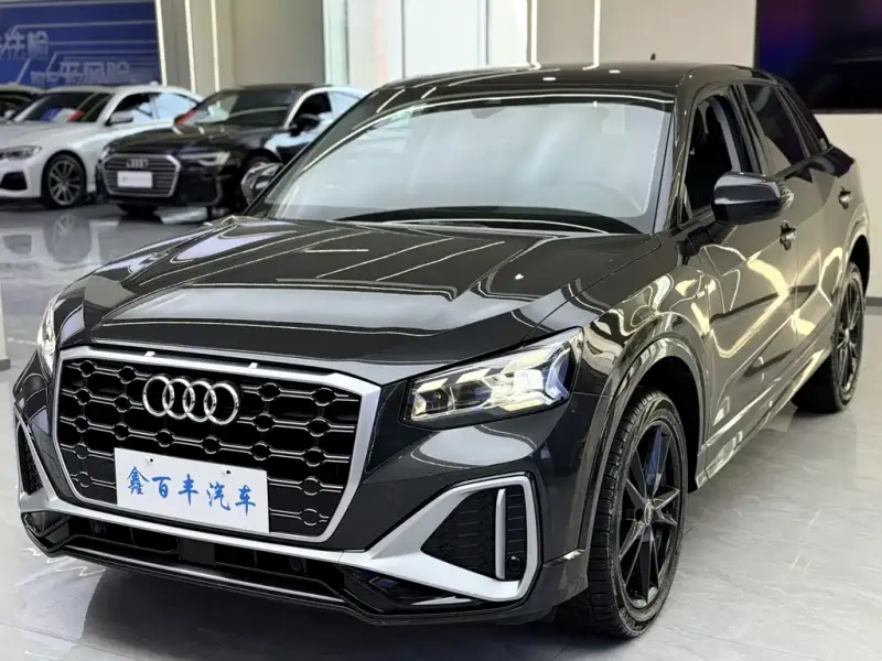 Audi Q2L, 2022