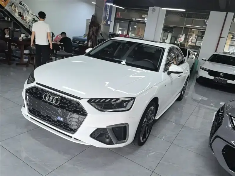 Audi A4L, 2023