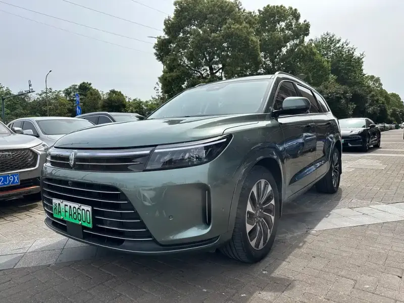 AITO M7, 2025