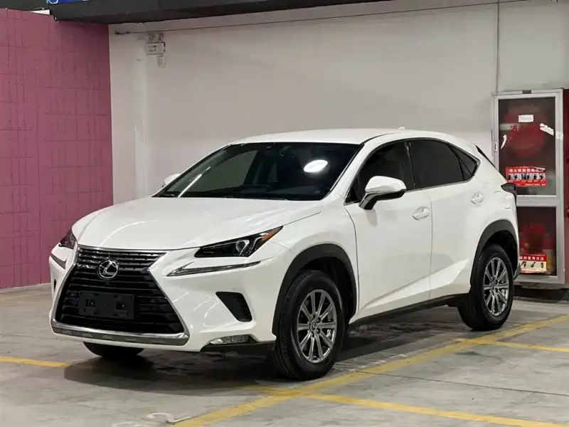 Lexus NX, 2019