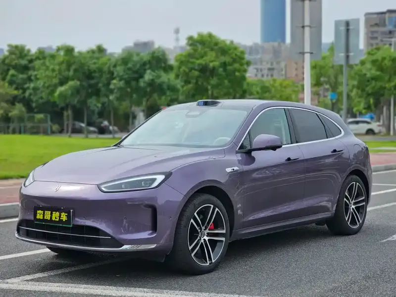 AITO M5, 2025