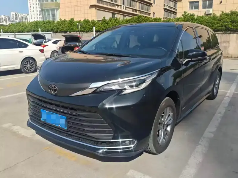 Toyota Sienna, 2024