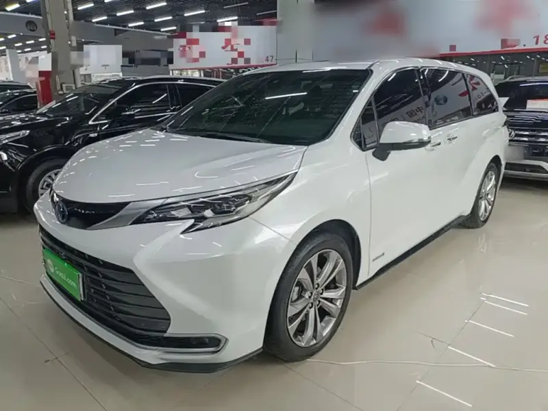 Toyota Sienna, 2024