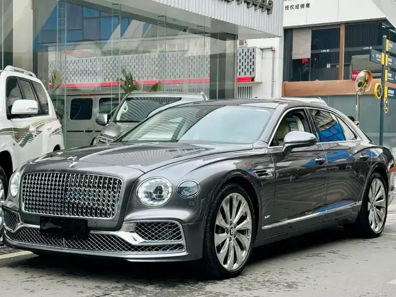 Bentley Flying Spur, 2022