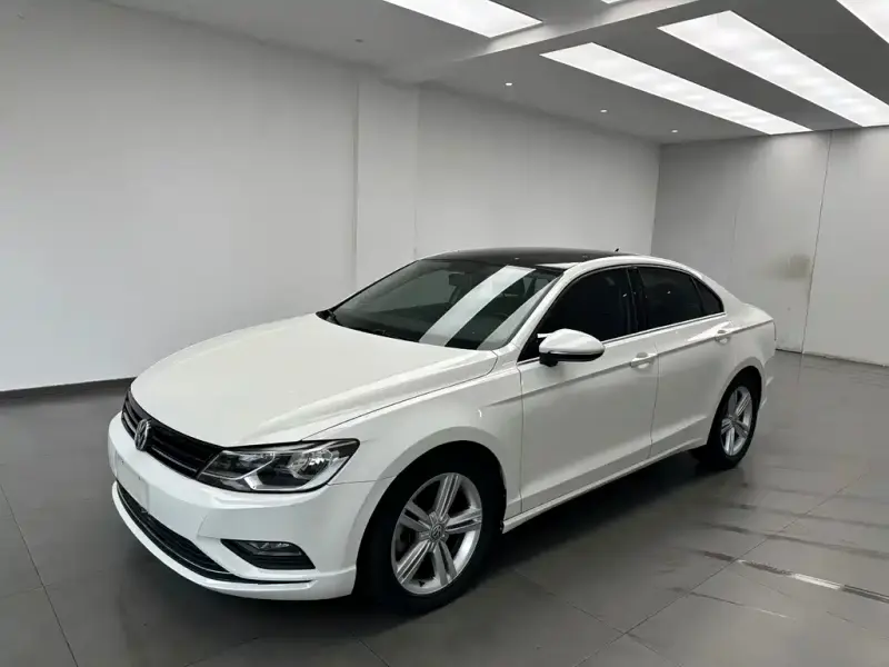 Volkswagen Lamando, 2015