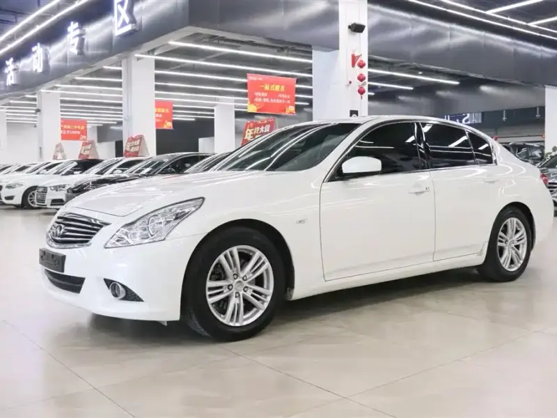 Infiniti G, 2011