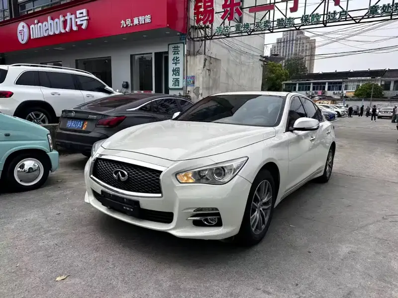 Infiniti Q50L, 2016