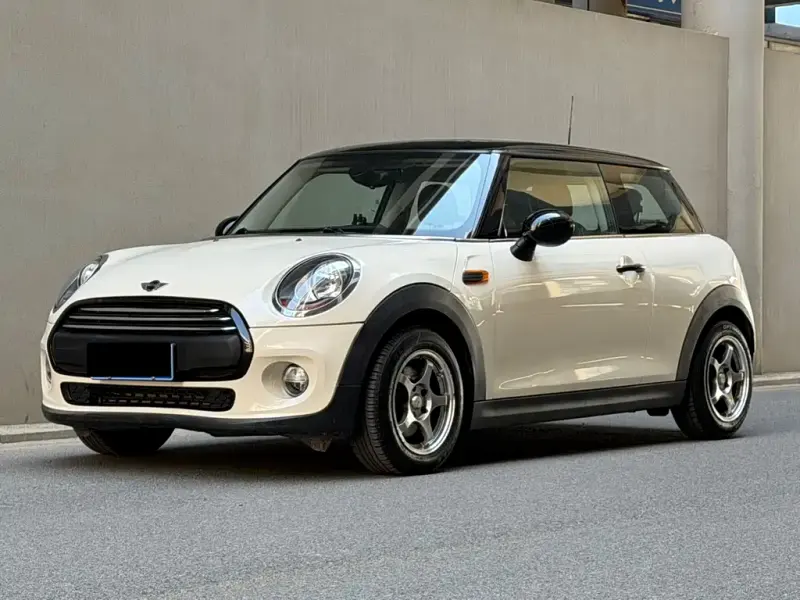 MINI Mini, 2015