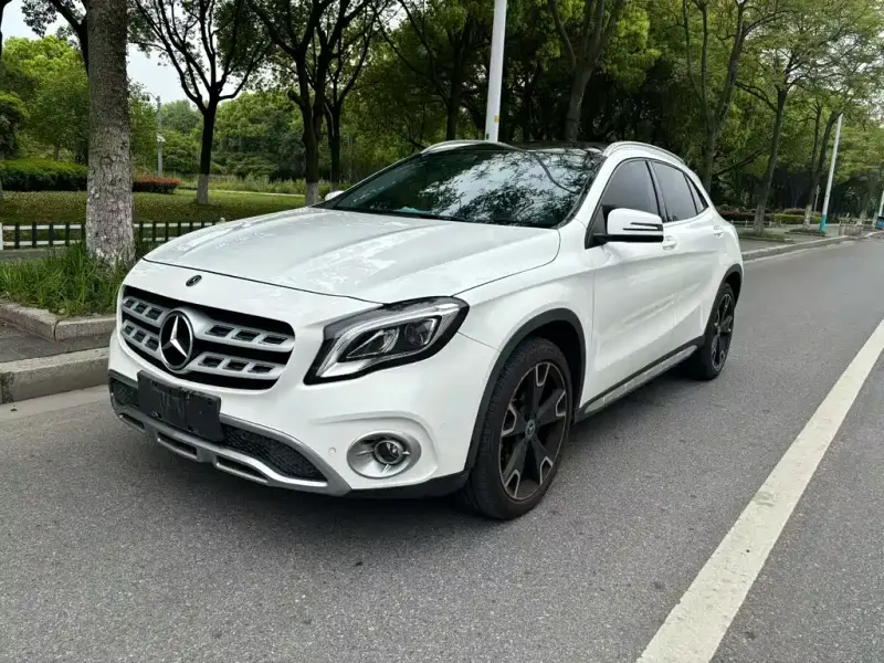 Mercedes-Benz GLA, 2017