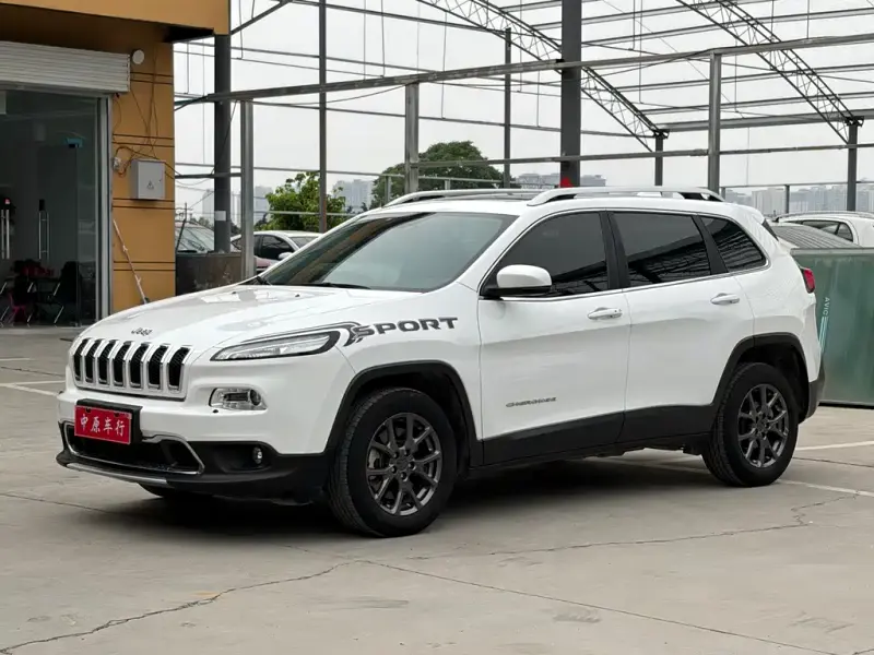 Jeep Cherokee, 2021