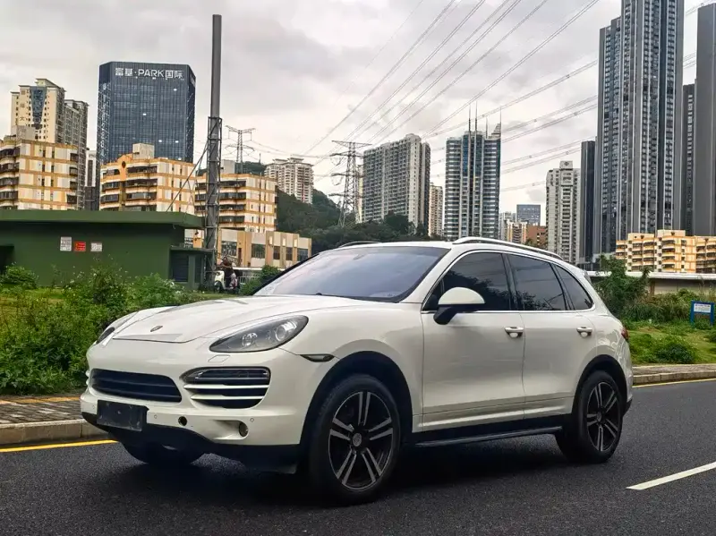 Porsche Cayenne, 2013
