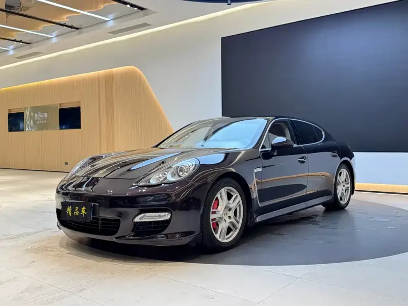 Porsche Panamera, 2010