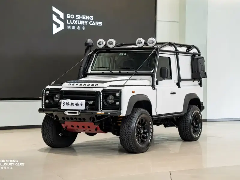 Land Rover Defender, 2015