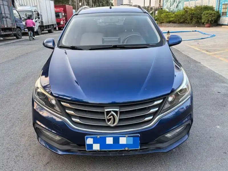 Baojun 310W, 2018