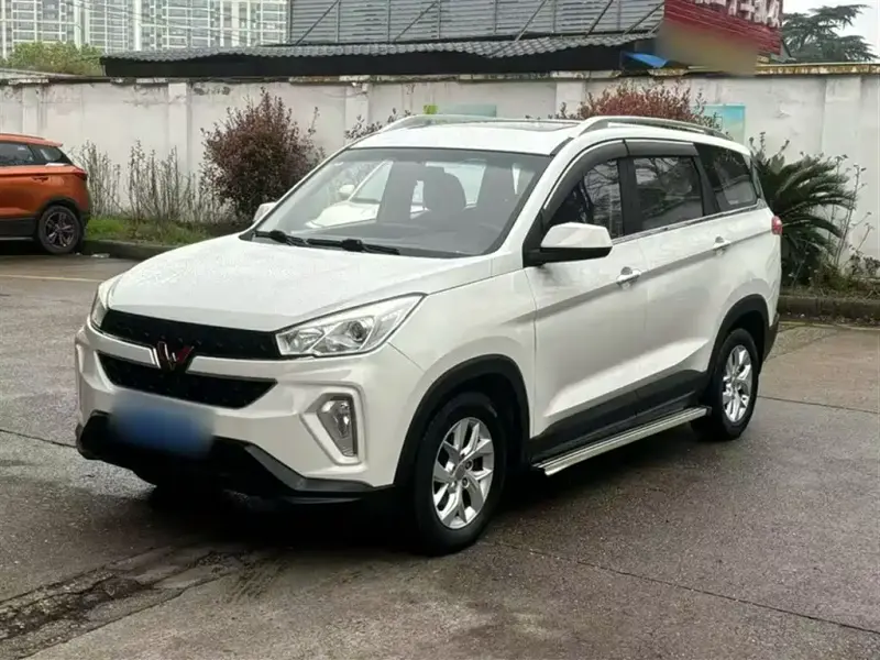Wuling Hongguang S3, 2018