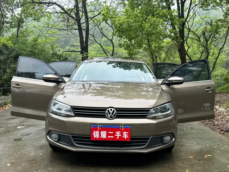 Volkswagen Sagitar, 2015