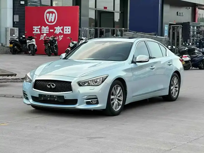 Infiniti Q50, 2014