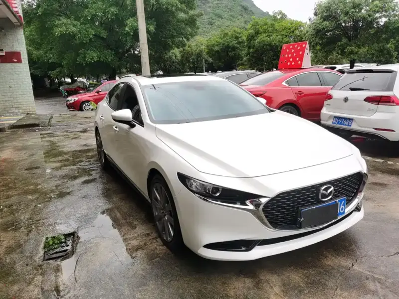 Mazda 3 Axela, 2023