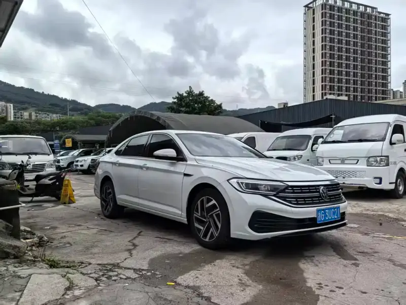 Volkswagen Sagitar, 2025