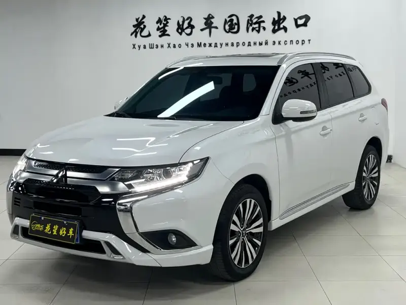Mitsubishi Outlander, 2022