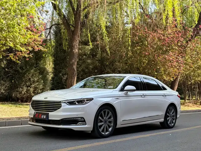 Ford Taurus, 2020