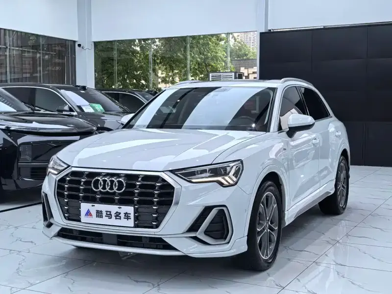 Audi Q3, 2022