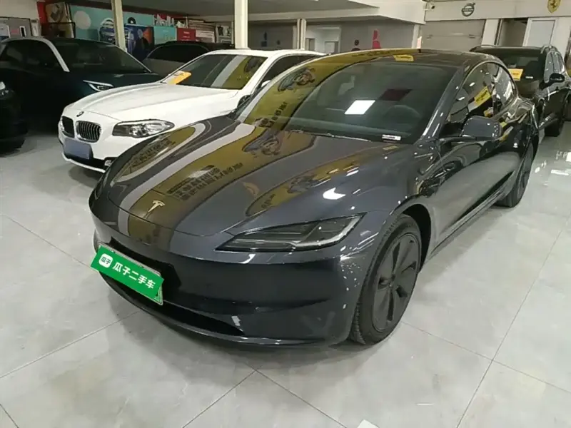 Tesla Model 3, 2024