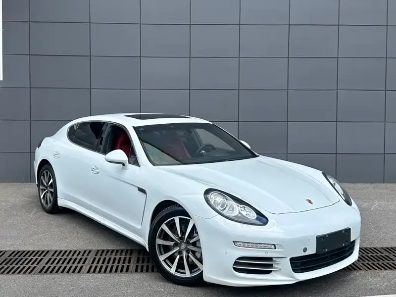 Porsche Panamera, 2016