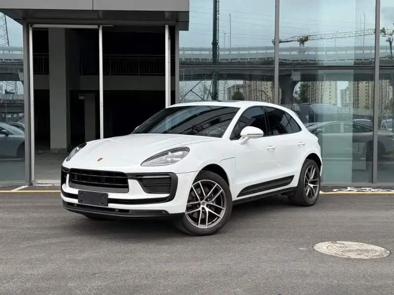 Porsche Macan, 2025