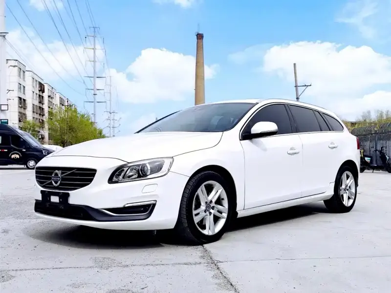 Volvo V60, 2015