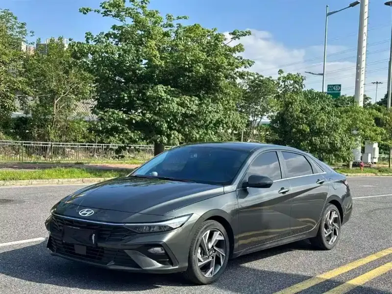 Hyundai Elantra, 2024