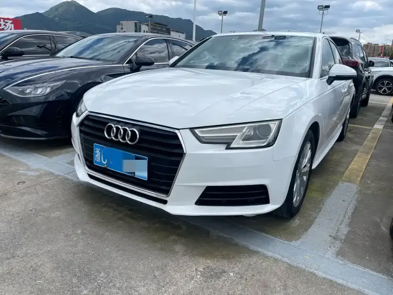 Audi A4L, 2017