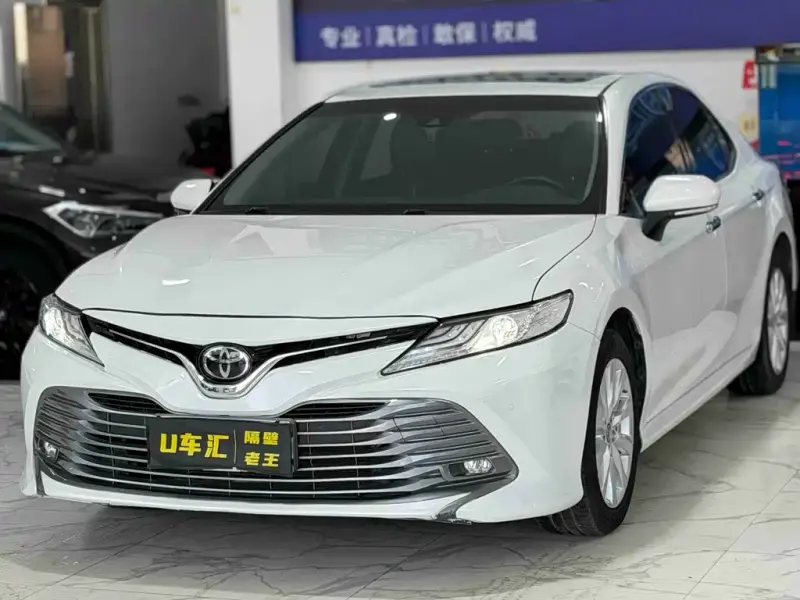 Toyota Camry, 2020