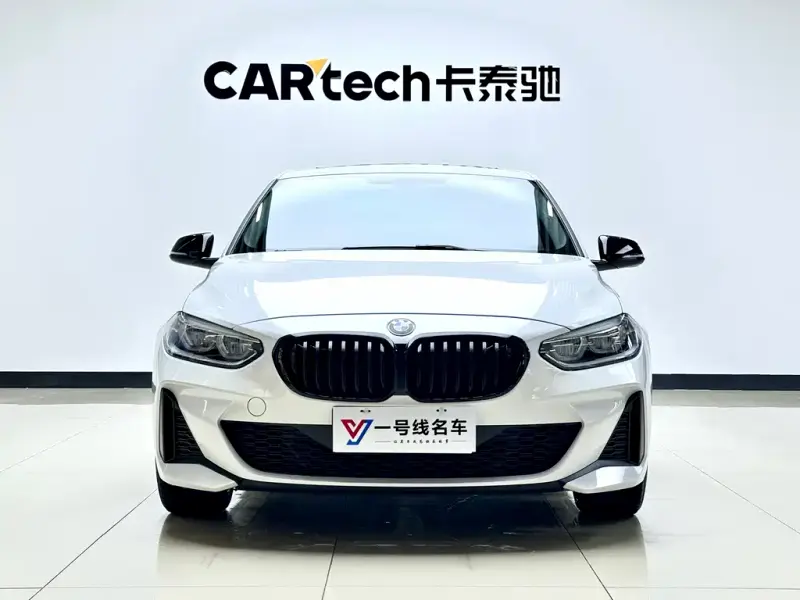 BMW 1 Series, 2022