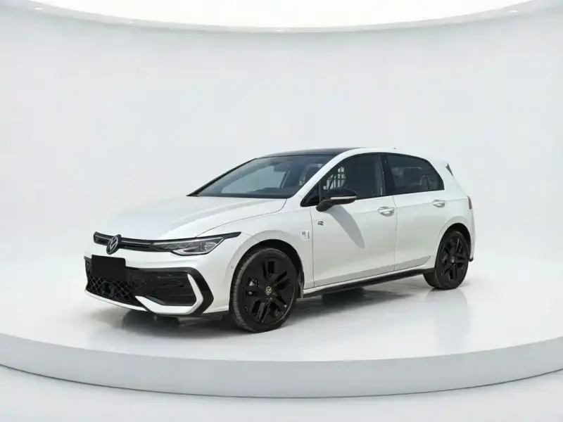 Volkswagen Golf, 2024
