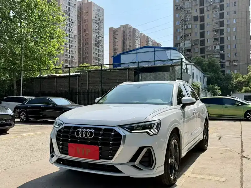 Audi Q3, 2022
