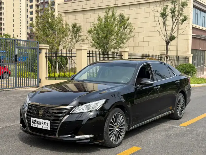 Toyota Crown, 2018