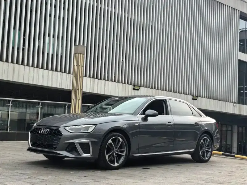 Audi A4L, 2021