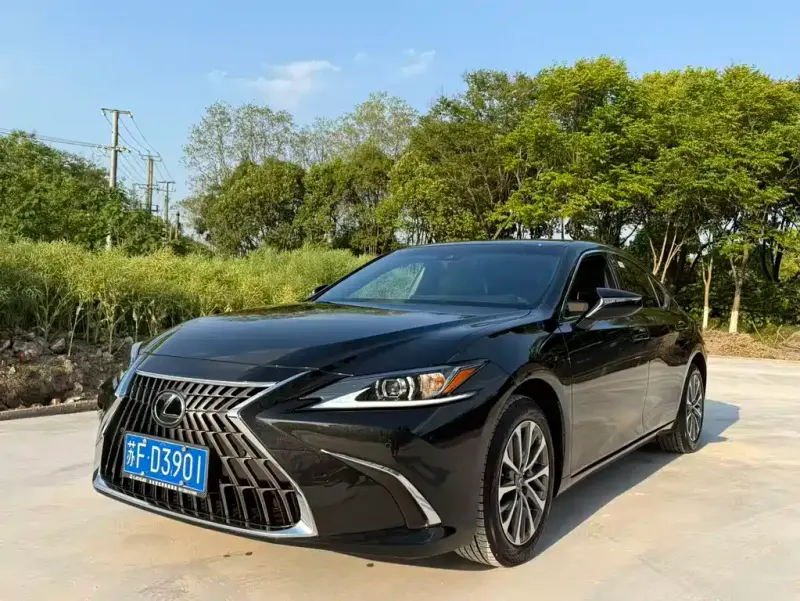Lexus ES, 2024